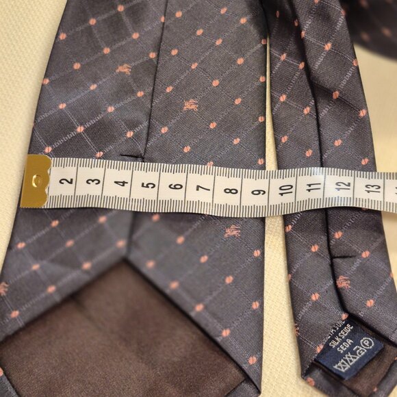 BURBERRY Silk Tie - Picture 11 of 12